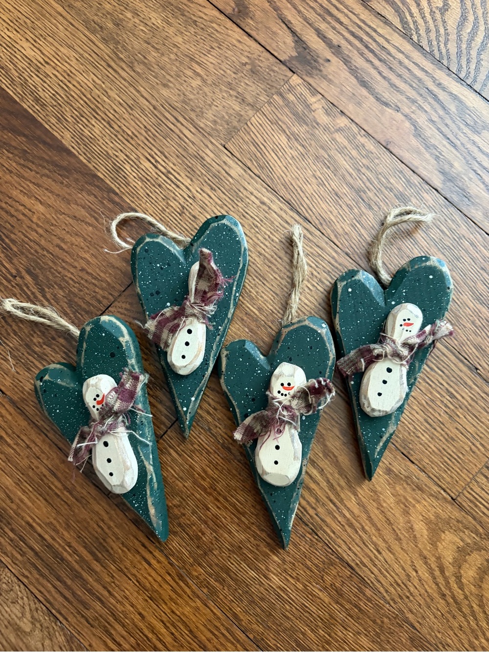 Primitive Wooden Heart Snowmen Holiday Christmas Ornaments Country Set of 4